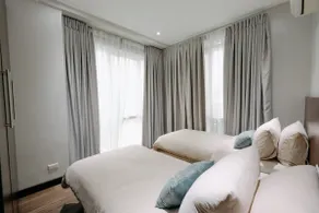 Shibui: 2 BR, Bright & Airy Home with Free Parking - Image 5
