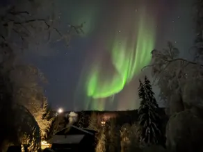 Aurora Views in Private Log Cabin - Image 4