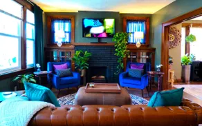 The Fern-A Boutique Stay In the heart of Wheeling - Image 5