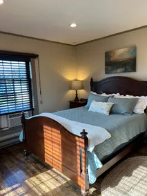 Elegantly Restored Historical 2BR Stay Near PSU - Image 5