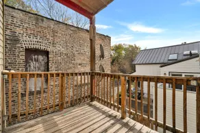 Charming & Cozy 4BD Retreat Steps to Wrigley Field - Image 3