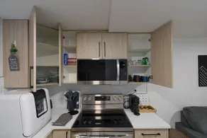 Royal Alex Suite | Private Entry | Parking | WiFi - Image 4