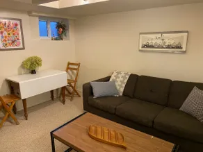 Apartment in Hamilton - Image 2