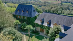 Exceptional house • Swimming pool • Hot tub • Sauna - Image 2