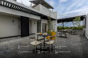 Capitalia | Casa Calderon – A/C & Balcony Bliss - Image 5