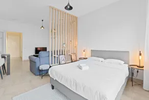 Studio in city center 15min from airport - Image 5