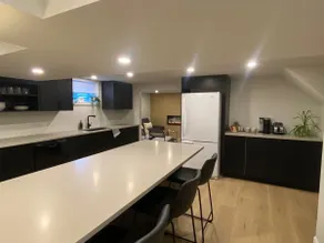 Private 2-bed apartment - Image 4