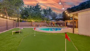 Paradise Pool | FirePit | HotTub | Mini Golf I BBQ - Image 4