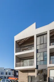 Portside Paradise - Steps away from the Port - Image 5