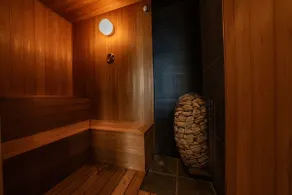 DS2 & DS3 / Designer House with Authentic Lowry Sauna / Close to Uratomi Coast with 25m Transparency - Image 2