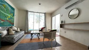 Cocoon house with pool 2 blocks from the beach - Image 2