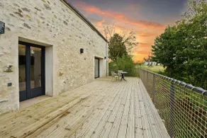 The Corsica Suite with Hot Tub - Image 4