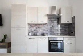 Elegant apartment within walking distance of the Castle - Image 5