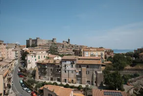 Elegant apartment within walking distance of the Castle - Image 2