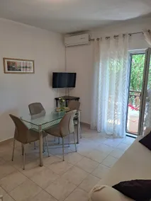 Tolle Ferienwohnung mit Terrasse, Grill und Garten | Gartenblick - Image 2