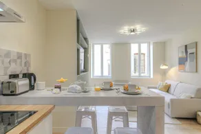 *Guillaume Suite* relaxation and charm - Image 4