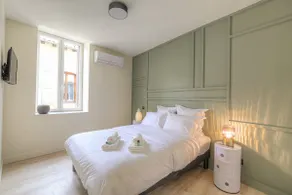 *Guillaume Suite* relaxation and charm - Image 2