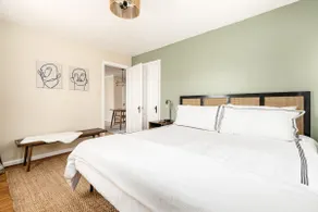 Simply 1Bd Between Airport and Downtown - Image 2