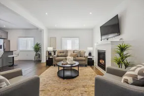 Luxurious and Beautiful, Barrie - Image 2