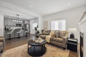 Luxurious and Beautiful, Barrie - Image 4