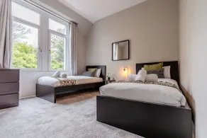 Classy private spacious flat - Image 4