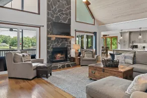 On The Rocks-Sleeps 17, 2 Master Suites, + More! - Image 3