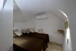 The Gecko's House - Image 5