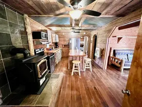 Special Rock Cabin - Image 4