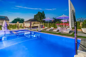 11 Beds Ping Pong, Foosball, Volleyball+Basketball - Image 5