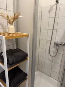 St. Mary's in the city center overlooking the market - Image 3