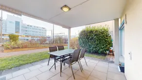 Private Garden 2BR Apt, 8 Mins to Airport +carpark - Image 4