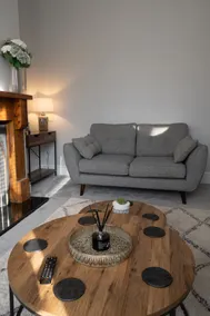4 Bed End Terrace - sleeps 7 - Image 4