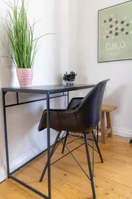 Perfect for 3 | Free parking | Close to downtown - Image 4