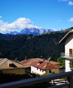 Dolomites view, 20 m² terrace, free parking - Image 3