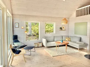 Coastal cabin surrounded by nature in Søgne - Image 3