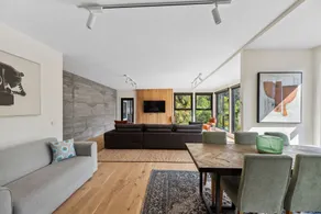 Warburton Stays Station Penthouse - Image 3