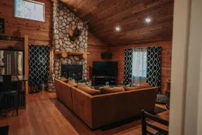 Explore Murphy’s | Fireplace, Fresh Air & Stars - Image 2