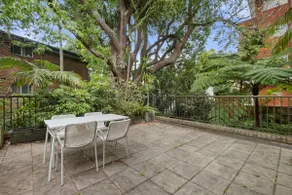 Garden Apartment with Large Outdoor Areas. - Image 5