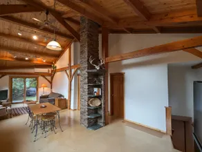 The Honey House - Image 2