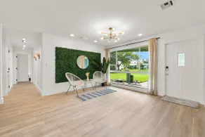 Sunrise Oasis: 2Mi Beach+Pool+HotTub+Boat Rental! - Image 3