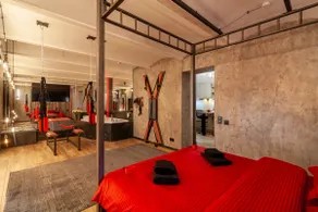 Royal Hot Jucuzzi Apartment - Image 5
