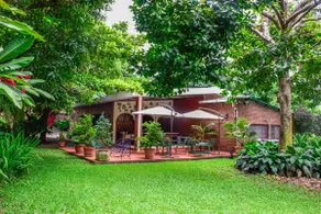 Quinta Maquilishuat Spacious House with Garden and Playground - Image 2