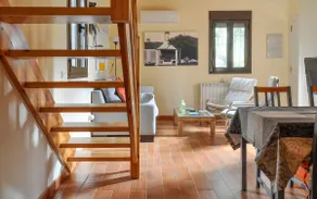 Cabana Rentals - Cozy house with a green garden - Image 5