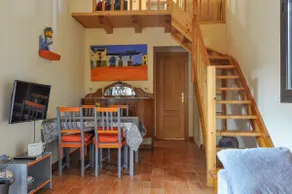 Cabana Rentals - Cozy house with a green garden - Image 4