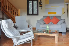 Cabana Rentals - Cozy house with a green garden - Image 2