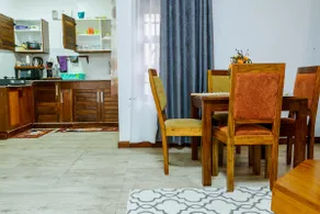 Cozy Nest Coastal 2BR • Work‑Friendly Space | WiFi - Image 2