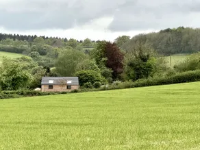 Gorgeous one-bed country cottage - Image 5