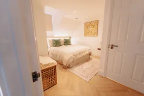 Elegant Hideaway City Centre,1 Bed Flat, 3rd Floor - Image 5