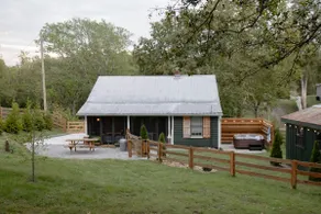 Leipers Fork Bungalow | Hot Tub & Firepit - Image 2