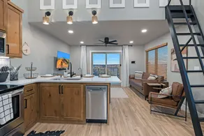Rustic Highland | Stunning Cabin on Canyon Rim - Image 2